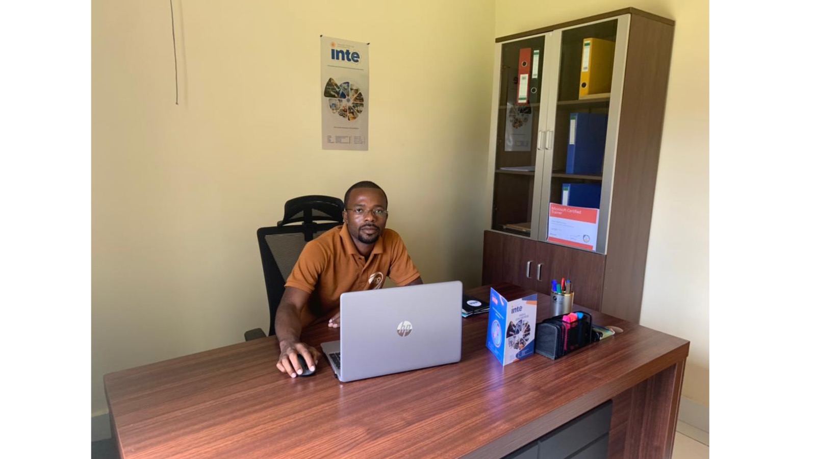 Équipe INTE dans son espace de travail à Lubumbashi